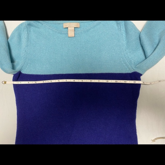 Banana Republic Sweater - Picture 3 of 5